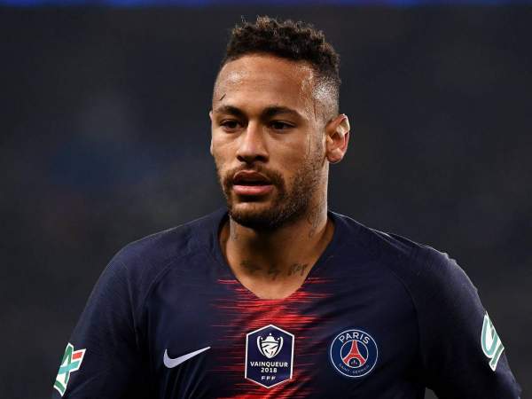 neymar punch fan after PSG loses french cup